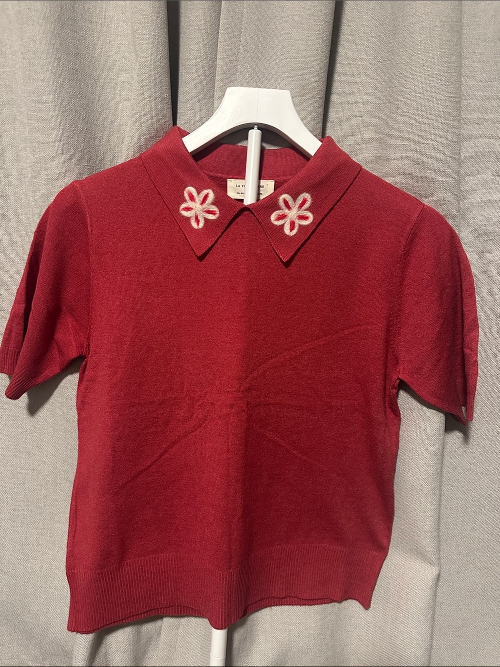 Red Short-Sleeve Polo Top with Flower Collar